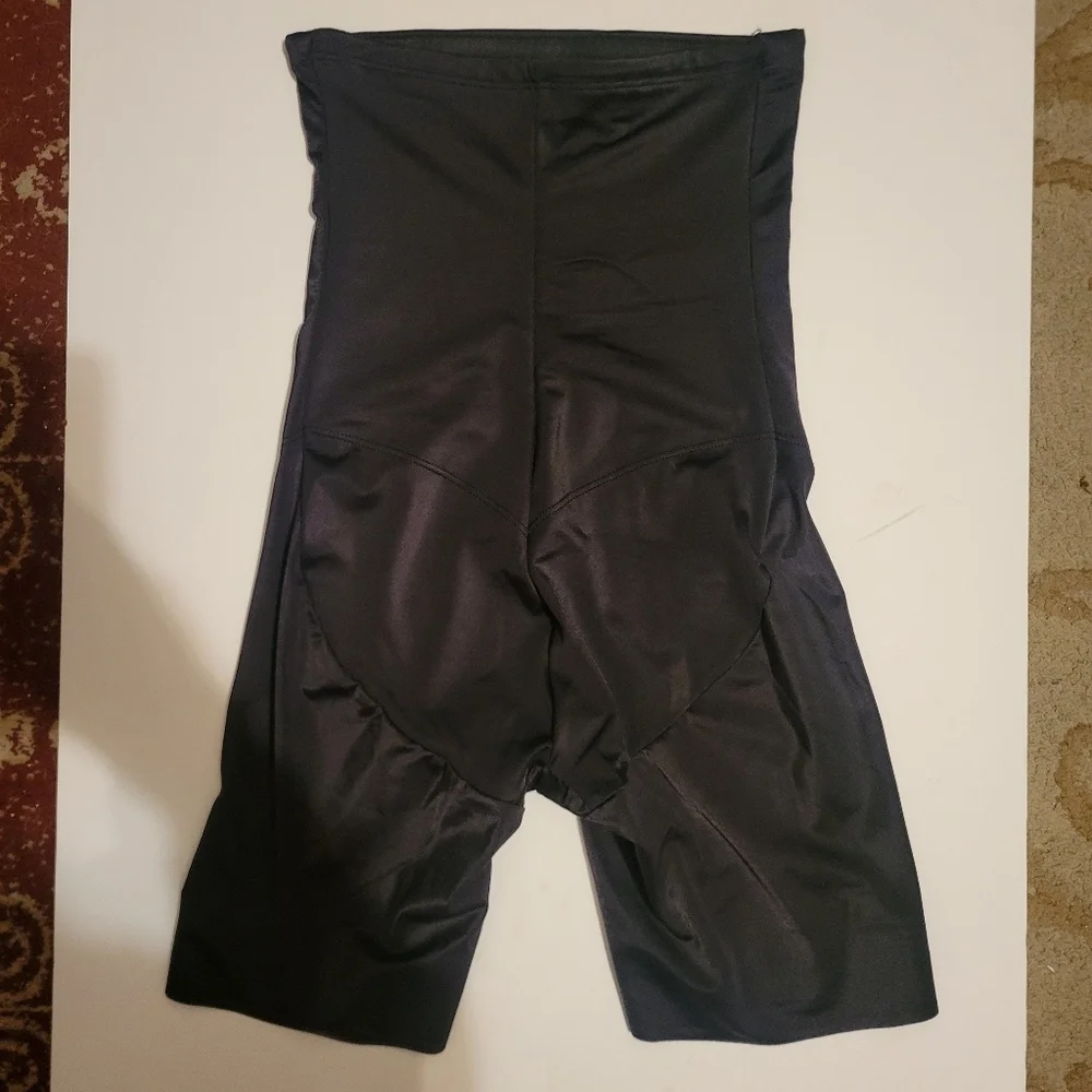 Miraclesuit Real Smooth‎ High-Waist Thigh Slimmer Shapewear Size M EUC
